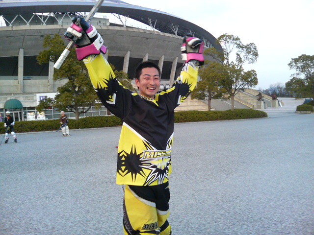 ���̉摜�̒��쌠��
Hiroshima Inline Hockey League(HIHL)�ɂ���܂��B�摜�f�[�^�̖��f�]�p�͌ł����f��\���グ�܂��B