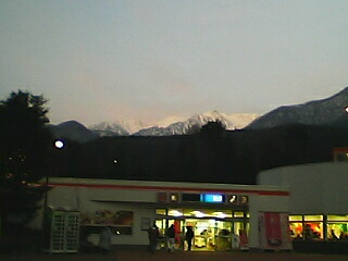 ���̉摜�̒��쌠��
Hiroshima Inline Hockey League(HIHL)�ɂ���܂��B�摜�f�[�^�̖��f�]�p�͌ł����f��\���グ�܂��B