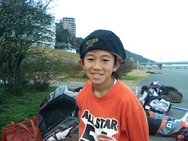 ���̉摜�̒��쌠��
Hiroshima Inline Hockey League(HIHL)�ɂ���܂��B�摜�f�[�^�̖��f�]�p�͌ł����f��\���グ�܂��B