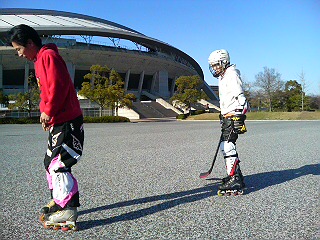 ���̉摜�̒��쌠��
Hiroshima Inline Hockey League(HIHL)�ɂ���܂��B�摜�f�[�^�̖��f�]�p�͌ł����f��\���グ�܂��B