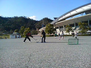 ���̉摜�̒��쌠��
Hiroshima Inline Hockey League(HIHL)�ɂ���܂��B�摜�f�[�^�̖��f�]�p�͌ł����f��\���グ�܂��B