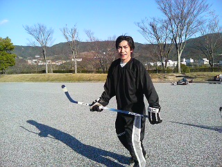 ���̉摜�̒��쌠��
Hiroshima Inline Hockey League(HIHL)�ɂ���܂��B�摜�f�[�^�̖��f�]�p�͌ł����f��\���グ�܂��B