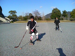 ���̉摜�̒��쌠��
Hiroshima Inline Hockey League(HIHL)�ɂ���܂��B�摜�f�[�^�̖��f�]�p�͌ł����f��\���グ�܂��B