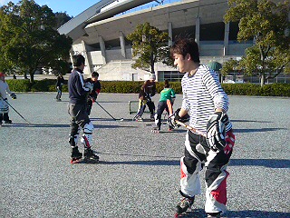 ���̉摜�̒��쌠��
Hiroshima Inline Hockey League(HIHL)�ɂ���܂��B�摜�f�[�^�̖��f�]�p�͌ł����f��\���グ�܂��B