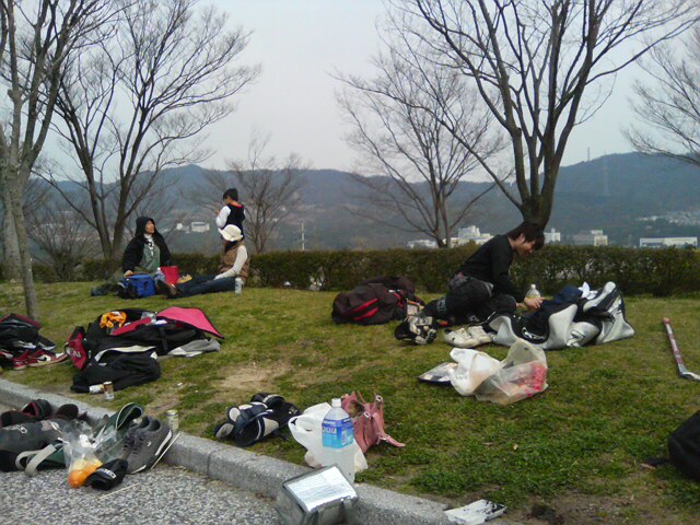 ���̉摜�̒��쌠��
Hiroshima Inline Hockey League(HIHL)�ɂ���܂��B�摜�f�[�^�̖��f�]�p�͌ł����f��\���グ�܂��B