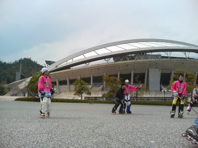 ���̉摜�̒��쌠��
Hiroshima Inline Hockey League(HIHL)�ɂ���܂��B�摜�f�[�^�̖��f�]�p�͌ł����f��\���グ�܂��B