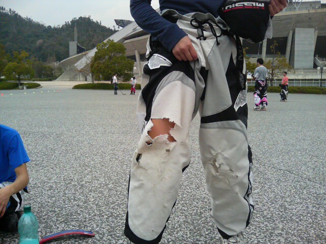 ���̉摜�̒��쌠��
Hiroshima Inline Hockey League(HIHL)�ɂ���܂��B�摜�f�[�^�̖��f�]�p�͌ł����f��\���グ�܂��B