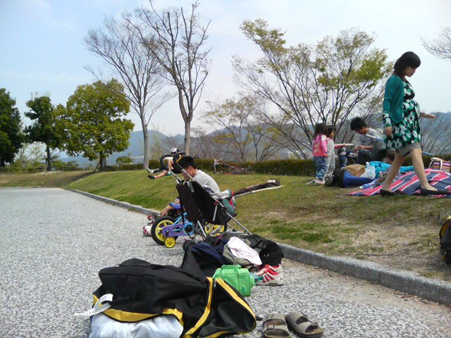 ���̉摜�̒��쌠��
Hiroshima Inline Hockey League(HIHL)�ɂ���܂��B�摜�f�[�^�̖��f�]�p�͌ł����f��\���グ�܂��B