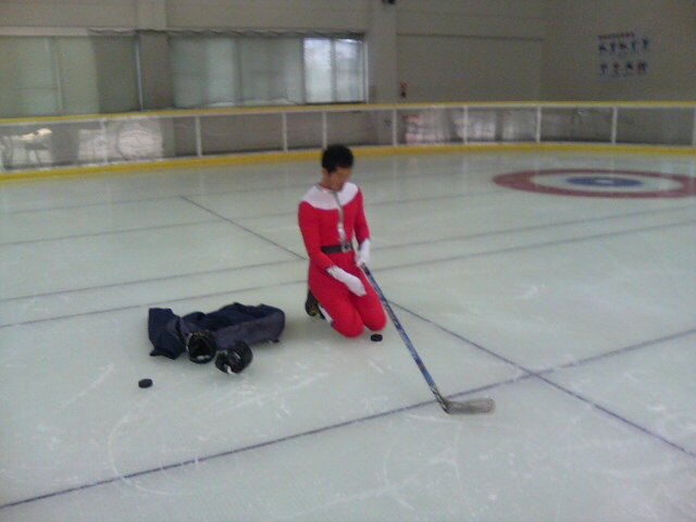 ���̉摜�̒��쌠��
Hiroshima Inline Hockey League(HIHL)�ɂ���܂��B�摜�f�[�^�̖��f�]�p�͌ł����f��\���グ�܂��B