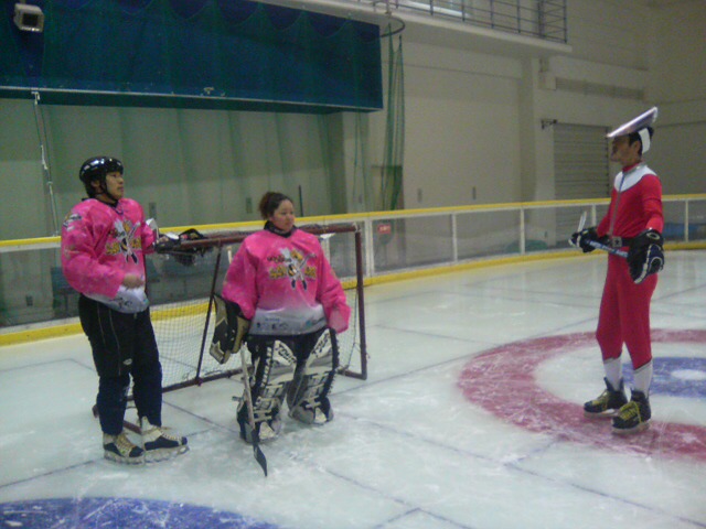 ���̉摜�̒��쌠��
Hiroshima Inline Hockey League(HIHL)�ɂ���܂��B�摜�f�[�^�̖��f�]�p�͌ł����f��\���グ�܂��B