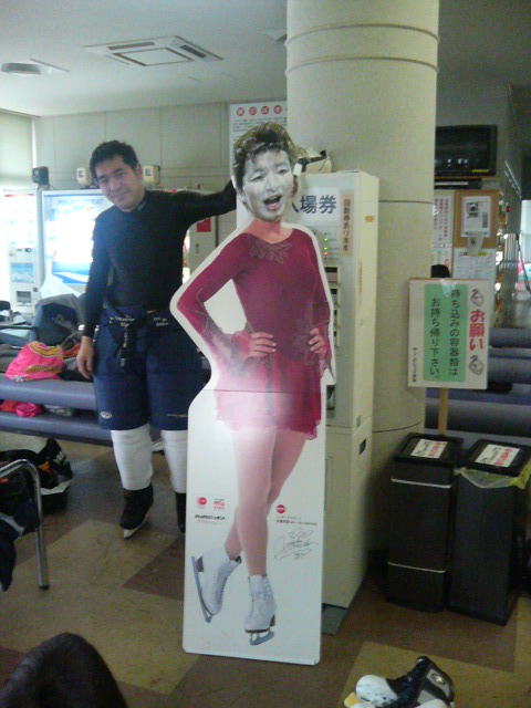 ���̉摜�̒��쌠��
Hiroshima Inline Hockey League(HIHL)�ɂ���܂��B�摜�f�[�^�̖��f�]�p�͌ł����f��\���グ�܂��B