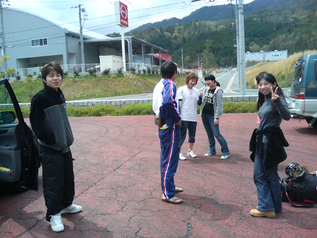 ���̉摜�̒��쌠��
Hiroshima Inline Hockey League(HIHL)�ɂ���܂��B�摜�f�[�^�̖��f�]�p�͌ł����f��\���グ�܂��B