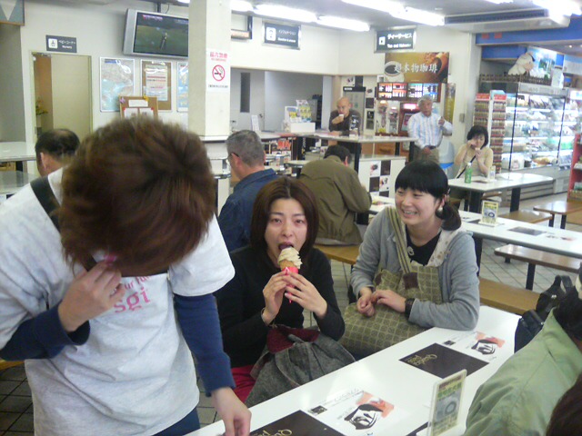 ���̉摜�̒��쌠��
Hiroshima Inline Hockey League(HIHL)�ɂ���܂��B�摜�f�[�^�̖��f�]�p�͌ł����f��\���グ�܂��B