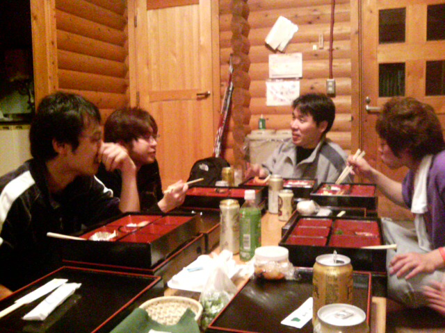 ���̉摜�̒��쌠��
Hiroshima Inline Hockey League(HIHL)�ɂ���܂��B�摜�f�[�^�̖��f�]�p�͌ł����f��\���グ�܂��B