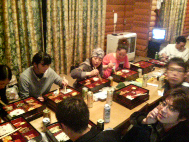 ���̉摜�̒��쌠��
Hiroshima Inline Hockey League(HIHL)�ɂ���܂��B�摜�f�[�^�̖��f�]�p�͌ł����f��\���グ�܂��B