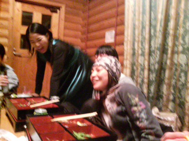 ���̉摜�̒��쌠��
Hiroshima Inline Hockey League(HIHL)�ɂ���܂��B�摜�f�[�^�̖��f�]�p�͌ł����f��\���グ�܂��B