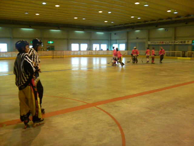 ���̉摜�̒��쌠��
Hiroshima Inline Hockey League(HIHL)�ɂ���܂��B�摜�f�[�^�̖��f�]�p�͌ł����f��\���グ�܂��B