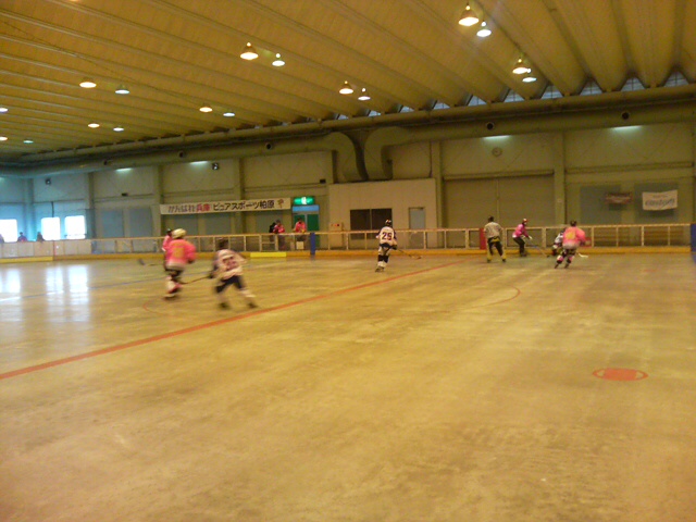 ���̉摜�̒��쌠��
Hiroshima Inline Hockey League(HIHL)�ɂ���܂��B�摜�f�[�^�̖��f�]�p�͌ł����f��\���グ�܂��B