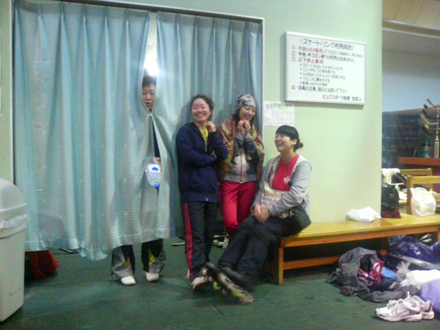 ���̉摜�̒��쌠��
Hiroshima Inline Hockey League(HIHL)�ɂ���܂��B�摜�f�[�^�̖��f�]�p�͌ł����f��\���グ�܂��B