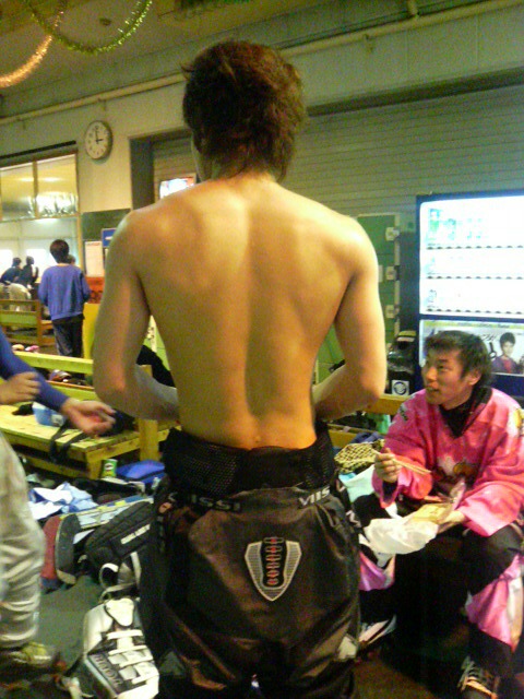 ���̉摜�̒��쌠��
Hiroshima Inline Hockey League(HIHL)�ɂ���܂��B�摜�f�[�^�̖��f�]�p�͌ł����f��\���グ�܂��B