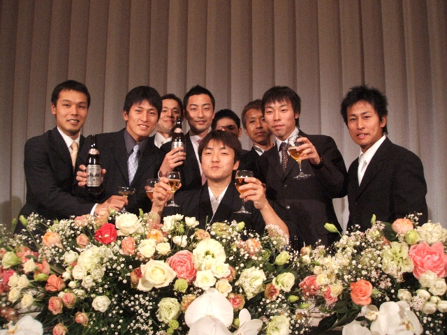 ���̉摜�̒��쌠��
Hiroshima Inline Hockey League(HIHL)�ɂ���܂��B�摜�f�[�^�̖��f�]�p�͌ł����f��\���グ�܂��B