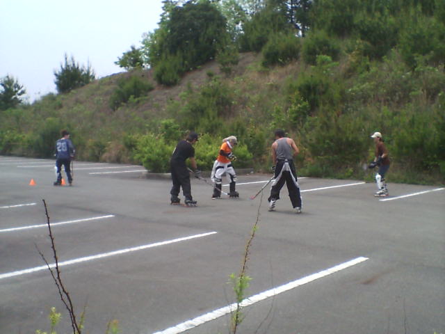 ���̉摜�̒��쌠��
Hiroshima Inline Hockey League(HIHL)�ɂ���܂��B�摜�f�[�^�̖��f�]�p�͌ł����f��\���グ�܂��B