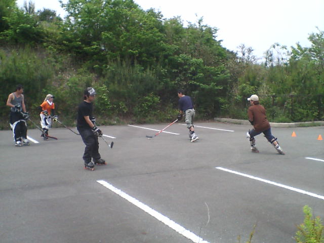 ���̉摜�̒��쌠��
Hiroshima Inline Hockey League(HIHL)�ɂ���܂��B�摜�f�[�^�̖��f�]�p�͌ł����f��\���グ�܂��B