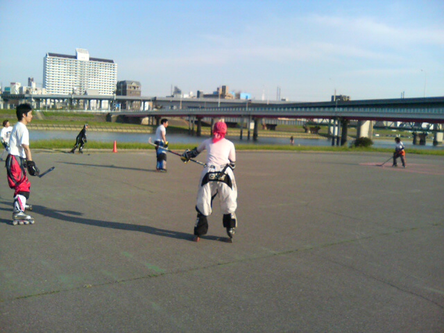 ���̉摜�̒��쌠��
Hiroshima Inline Hockey League(HIHL)�ɂ���܂��B�摜�f�[�^�̖��f�]�p�͌ł����f��\���グ�܂��B