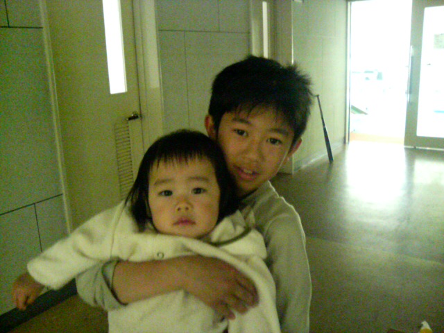 ���̉摜�̒��쌠��
Hiroshima Inline Hockey League(HIHL)�ɂ���܂��B�摜�f�[�^�̖��f�]�p�͌ł����f��\���グ�܂��B