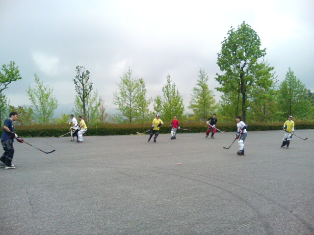 ���̉摜�̒��쌠��
Hiroshima Inline Hockey League(HIHL)�ɂ���܂��B�摜�f�[�^�̖��f�]�p�͌ł����f��\���グ�܂��B