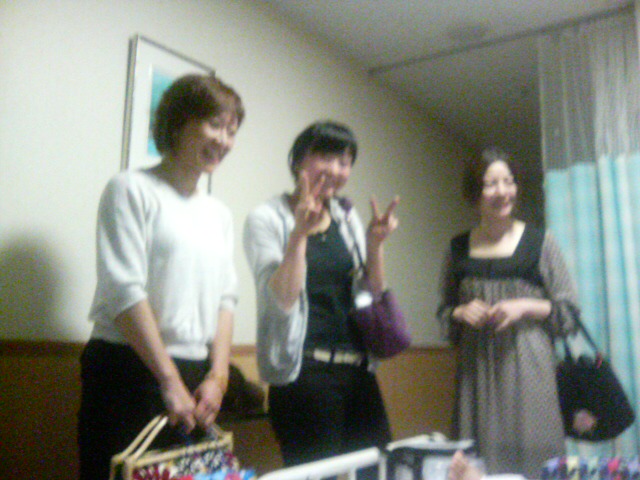 ���̉摜�̒��쌠��
Hiroshima Inline Hockey League(HIHL)�ɂ���܂��B�摜�f�[�^�̖��f�]�p�͌ł����f��\���グ�܂��B