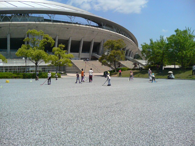 ���̉摜�̒��쌠��
Hiroshima Inline Hockey League(HIHL)�ɂ���܂��B�摜�f�[�^�̖��f�]�p�͌ł����f��\���グ�܂��B