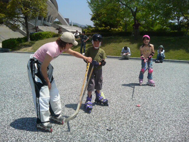 ���̉摜�̒��쌠��
Hiroshima Inline Hockey League(HIHL)�ɂ���܂��B�摜�f�[�^�̖��f�]�p�͌ł����f��\���グ�܂��B