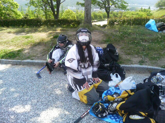 ���̉摜�̒��쌠��
Hiroshima Inline Hockey League(HIHL)�ɂ���܂��B�摜�f�[�^�̖��f�]�p�͌ł����f��\���グ�܂��B