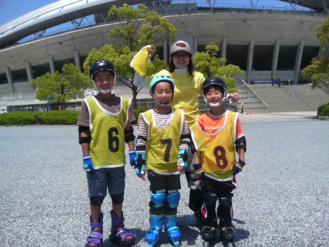 ���̉摜�̒��쌠��
Hiroshima Inline Hockey League(HIHL)�ɂ���܂��B�摜�f�[�^�̖��f�]�p�͌ł����f��\���グ�܂��B