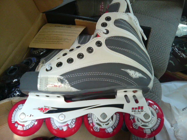 ���̉摜�̒��쌠��
Hiroshima Inline Hockey League(HIHL)�ɂ���܂��B�摜�f�[�^�̖��f�]�p�͌ł����f��\���グ�܂��B