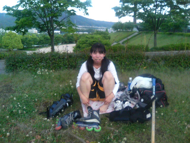 ���̉摜�̒��쌠��
Hiroshima Inline Hockey League(HIHL)�ɂ���܂��B�摜�f�[�^�̖��f�]�p�͌ł����f��\���グ�܂��B