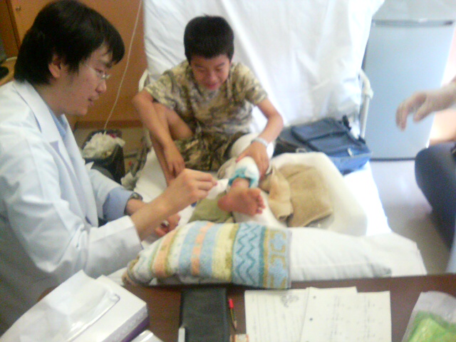 ���̉摜�̒��쌠��
Hiroshima Inline Hockey League(HIHL)�ɂ���܂��B�摜�f�[�^�̖��f�]�p�͌ł����f��\���グ�܂��B