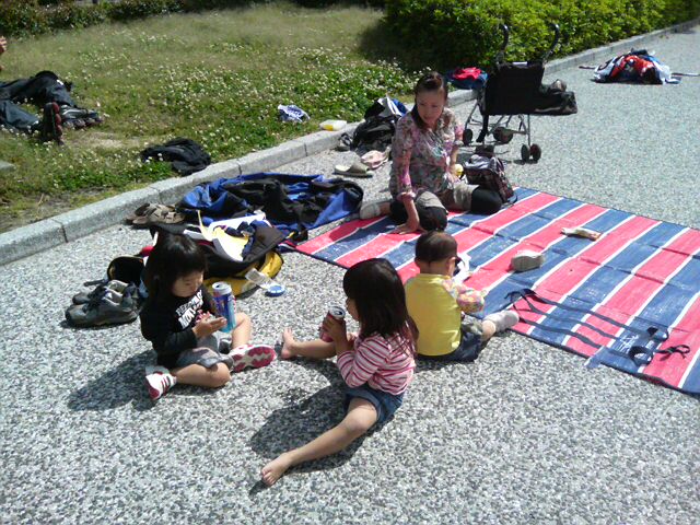 ���̉摜�̒��쌠��
Hiroshima Inline Hockey League(HIHL)�ɂ���܂��B�摜�f�[�^�̖��f�]�p�͌ł����f��\���グ�܂��B