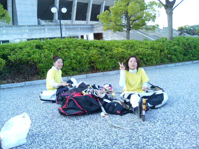 ���̉摜�̒��쌠��
Hiroshima Inline Hockey League(HIHL)�ɂ���܂��B�摜�f�[�^�̖��f�]�p�͌ł����f��\���グ�܂��B