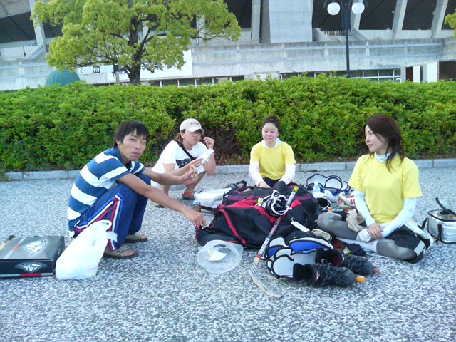 ���̉摜�̒��쌠��
Hiroshima Inline Hockey League(HIHL)�ɂ���܂��B�摜�f�[�^�̖��f�]�p�͌ł����f��\���グ�܂��B