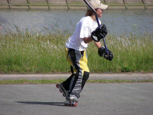 ���̉摜�̒��쌠��
Hiroshima Inline Hockey League(HIHL)�ɂ���܂��B�摜�f�[�^�̖��f�]�p�͌ł����f��\���グ�܂��B