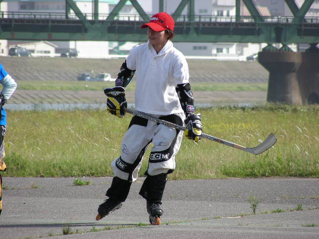 ���̉摜�̒��쌠��
Hiroshima Inline Hockey League(HIHL)�ɂ���܂��B�摜�f�[�^�̖��f�]�p�͌ł����f��\���グ�܂��B