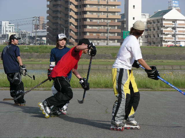 ���̉摜�̒��쌠��
Hiroshima Inline Hockey League(HIHL)�ɂ���܂��B�摜�f�[�^�̖��f�]�p�͌ł����f��\���グ�܂��B