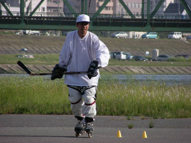 ���̉摜�̒��쌠��
Hiroshima Inline Hockey League(HIHL)�ɂ���܂��B�摜�f�[�^�̖��f�]�p�͌ł����f��\���グ�܂��B