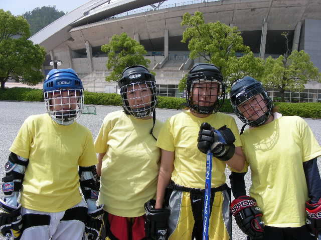 ���̉摜�̒��쌠��
Hiroshima Inline Hockey League(HIHL)�ɂ���܂��B�摜�f�[�^�̖��f�]�p�͌ł����f��\���グ�܂��B