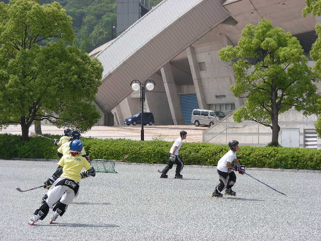 ���̉摜�̒��쌠��
Hiroshima Inline Hockey League(HIHL)�ɂ���܂��B�摜�f�[�^�̖��f�]�p�͌ł����f��\���グ�܂��B