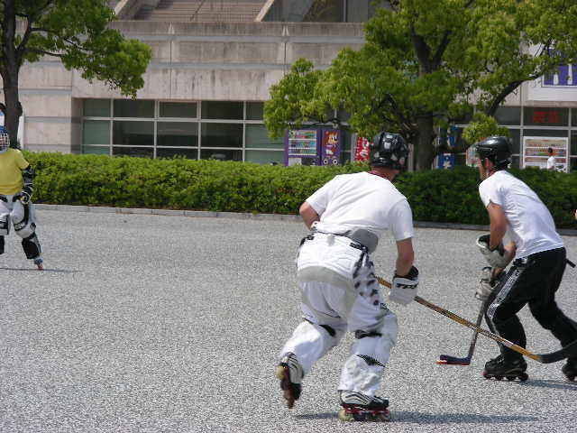 ���̉摜�̒��쌠��
Hiroshima Inline Hockey League(HIHL)�ɂ���܂��B�摜�f�[�^�̖��f�]�p�͌ł����f��\���グ�܂��B