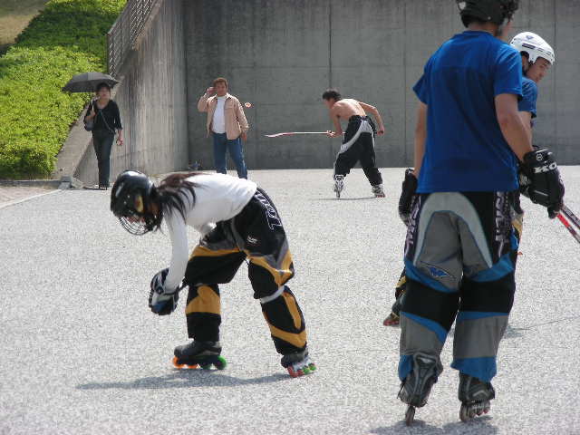 ���̉摜�̒��쌠��
Hiroshima Inline Hockey League(HIHL)�ɂ���܂��B�摜�f�[�^�̖��f�]�p�͌ł����f��\���グ�܂��B