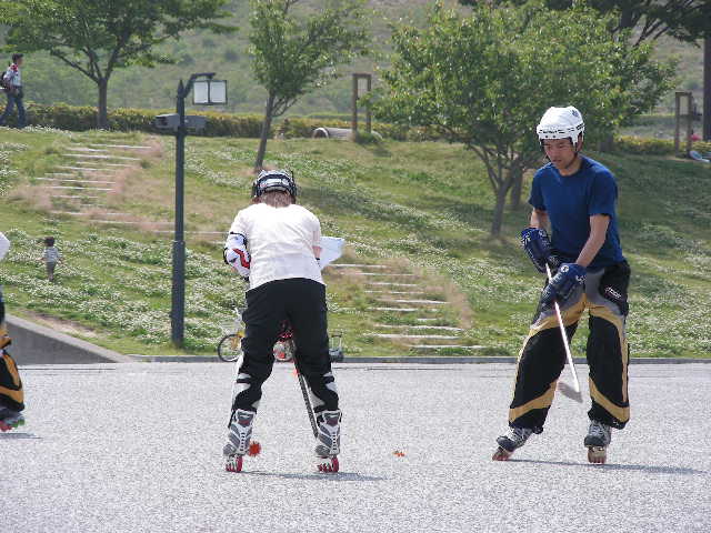 ���̉摜�̒��쌠��
Hiroshima Inline Hockey League(HIHL)�ɂ���܂��B�摜�f�[�^�̖��f�]�p�͌ł����f��\���グ�܂��B